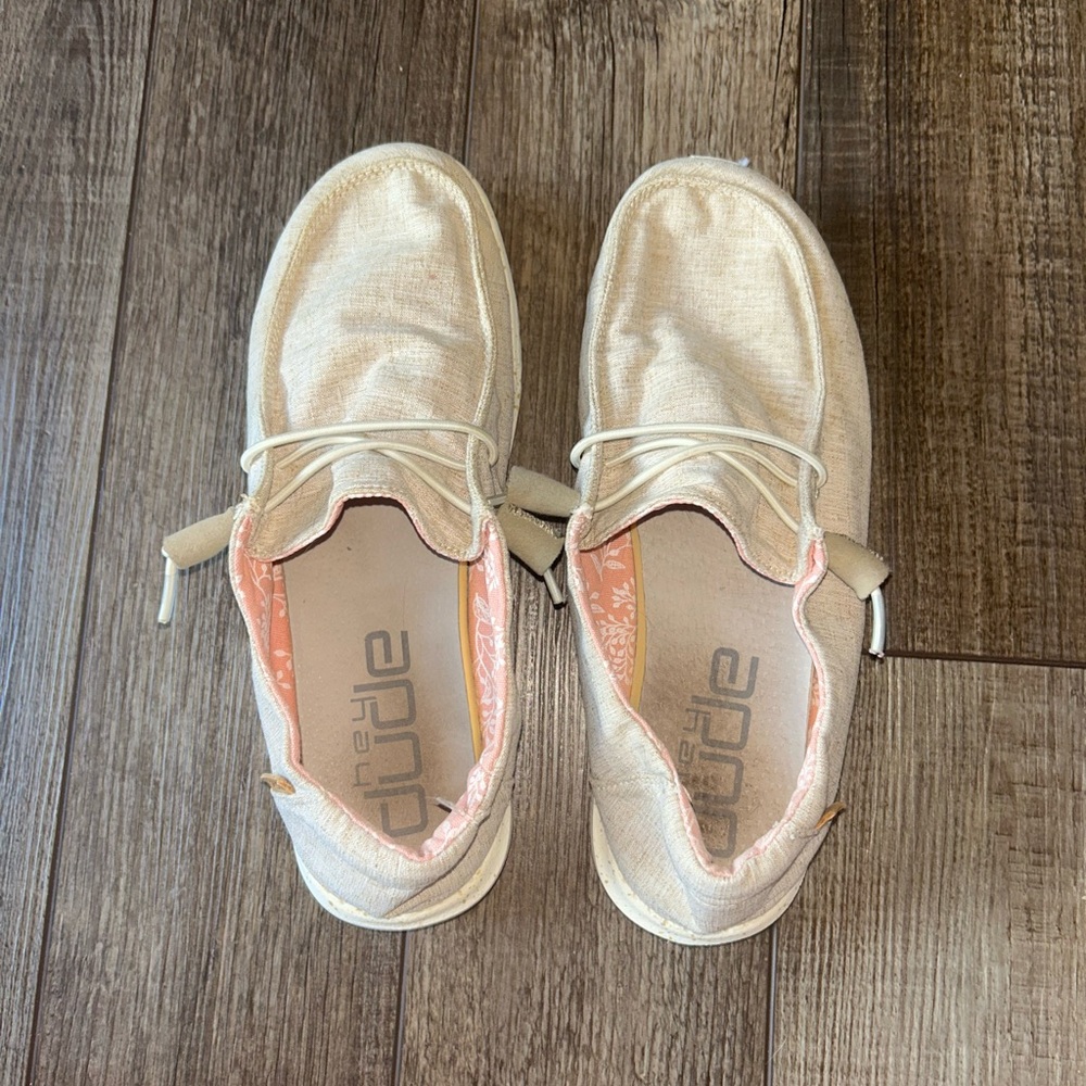 Beige and Pink Hey Dudes